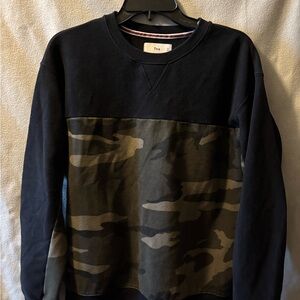 TNA Men's Black and Camouflage Crewneck Sweater